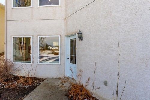 35 Lake Ridge, Olds, AB - Outdoor