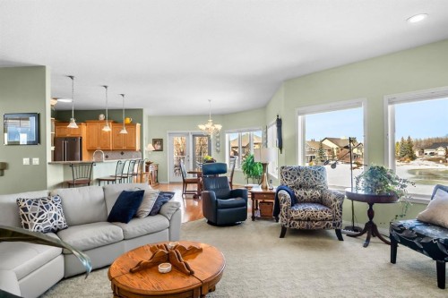 35 Lake Ridge, Olds, AB - Indoor Photo Showing Living Room