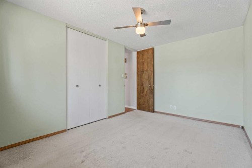 8 Van Horne Crescent Ne, Calgary, AB - Indoor Photo Showing Other Room