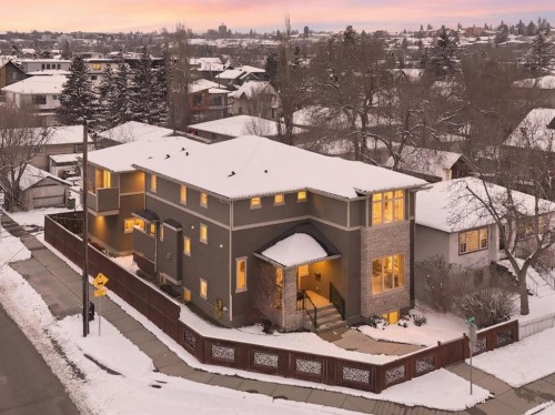 201 12 Street Ne, Calgary, AB - Outdoor