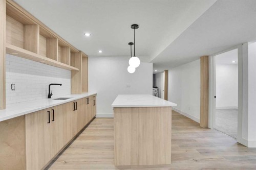 908 Stonehaven Road Sw, Calgary, AB - Indoor Photo Showing Kitchen