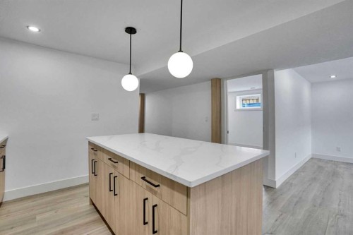 908 Stonehaven Road Sw, Calgary, AB - Indoor