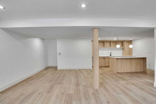908 Stonehaven Road Sw, Calgary, AB - Indoor Photo Showing Kitchen