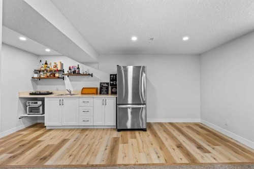 9963 Wilde Road Se, Calgary, AB - Indoor