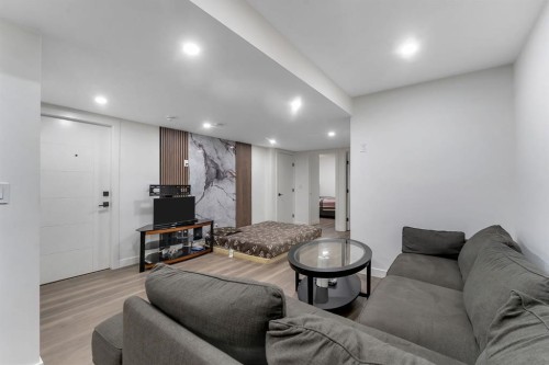 260 Cornerbrook Drive Ne, Calgary, AB - Indoor