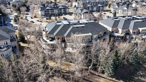 208-10 Hemlock Crescent Sw, Calgary, AB - Outdoor