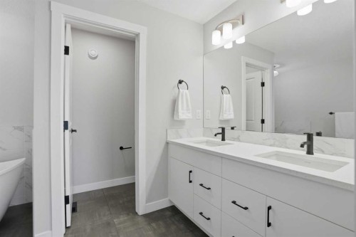 61 Calhoun Crescent Ne, Calgary, AB - Indoor Photo Showing Bathroom