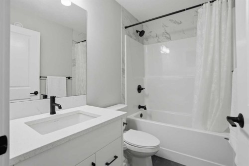 61 Calhoun Crescent Ne, Calgary, AB - Indoor Photo Showing Bathroom