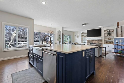 739 Cimarron Close, Okotoks, AB - Indoor Photo Showing Other Room