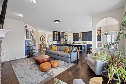 739 Cimarron Close, Okotoks, AB - Indoor Photo Showing Living Room