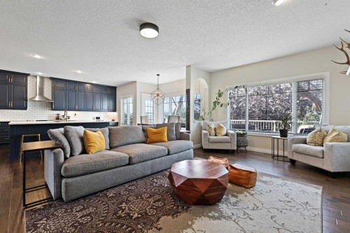 739 Cimarron Close, Okotoks, AB - Indoor Photo Showing Living Room