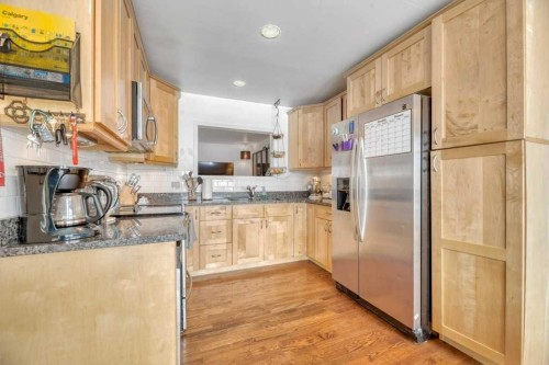 510 Whitehill Place Ne, Calgary, AB - Indoor Photo Showing Kitchen