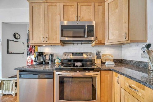 510 Whitehill Place Ne, Calgary, AB - Indoor Photo Showing Kitchen