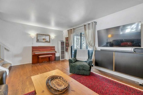 510 Whitehill Place Ne, Calgary, AB - Indoor Photo Showing Other Room