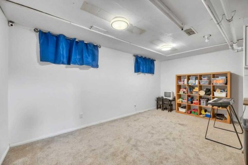 510 Whitehill Place Ne, Calgary, AB - Indoor Photo Showing Other Room