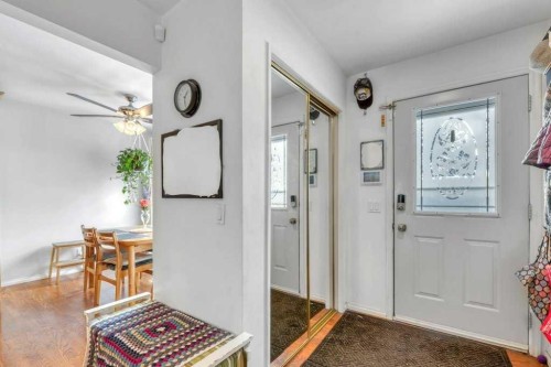 510 Whitehill Place Ne, Calgary, AB - Indoor Photo Showing Other Room