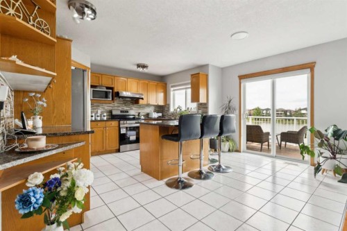 292 Taracove Estate Drive Ne, Calgary, AB - Indoor Photo Showing Kitchen