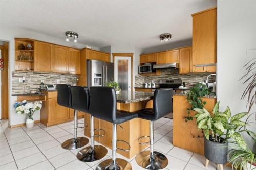 292 Taracove Estate Drive Ne, Calgary, AB - Indoor Photo Showing Kitchen