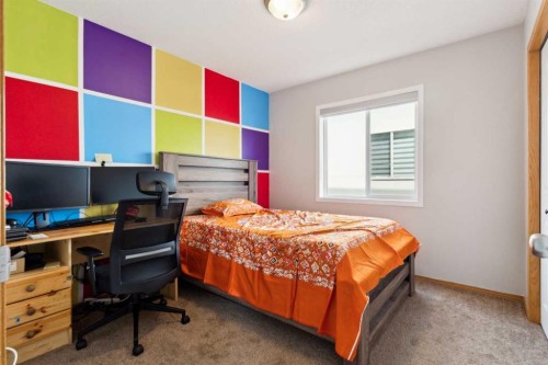 292 Taracove Estate Drive Ne, Calgary, AB - Indoor Photo Showing Bedroom