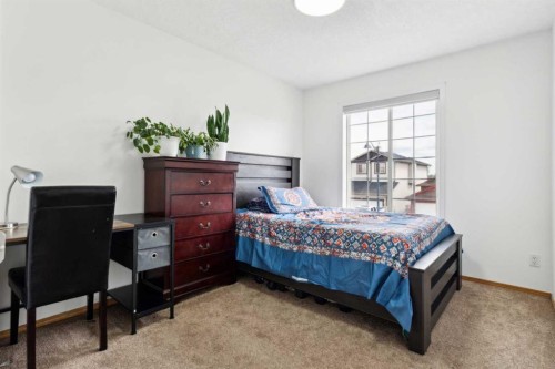 292 Taracove Estate Drive Ne, Calgary, AB - Indoor Photo Showing Bedroom