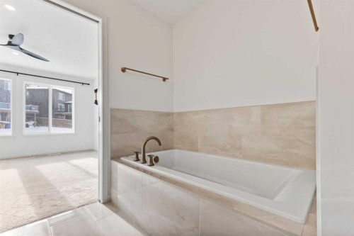 229 Calhoun Crescent Ne, Calgary, AB - Indoor Photo Showing Bathroom