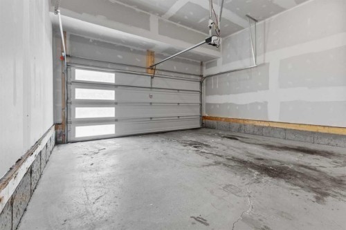229 Calhoun Crescent Ne, Calgary, AB - Indoor Photo Showing Garage