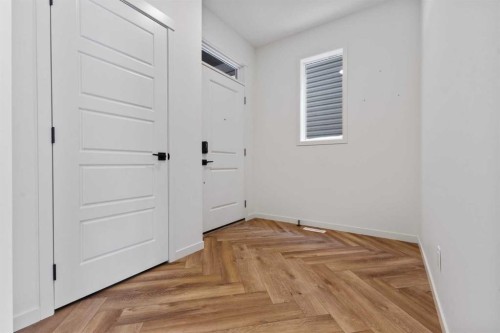 229 Calhoun Crescent Ne, Calgary, AB - Indoor Photo Showing Other Room