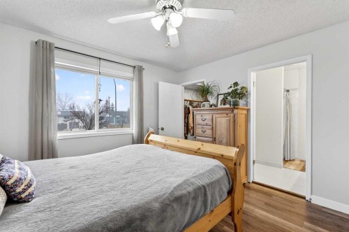 42F Green Meadow Crescent, Strathmore, AB - Indoor Photo Showing Bedroom