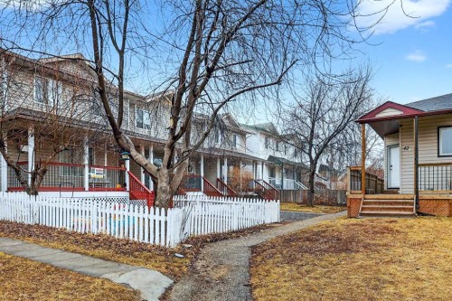 42F Green Meadow Crescent, Strathmore, AB - Outdoor With Deck Patio Veranda