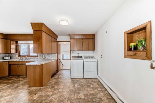 207 6A Avenue, Three Hills, AB - Indoor Photo Showing Kitchen