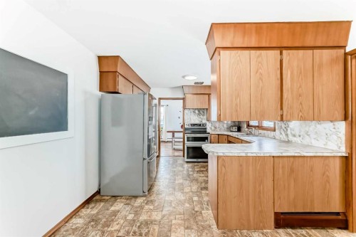 207 6A Avenue, Three Hills, AB - Indoor Photo Showing Kitchen