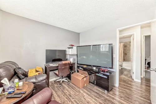 6944 Temple Drive Ne, Calgary, AB - Indoor