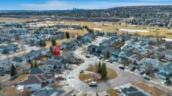 52 Country Hills Green NW Calgary, AB T3K 4Y4