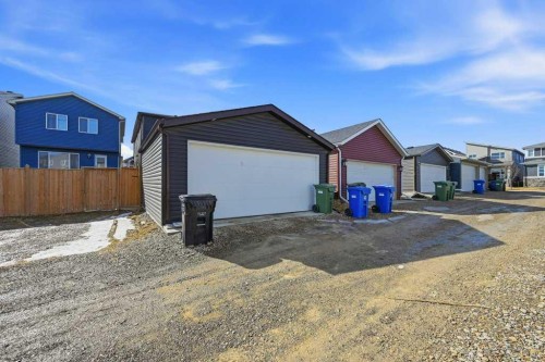 75 Howse Crescent Ne, Calgary, AB - Outdoor