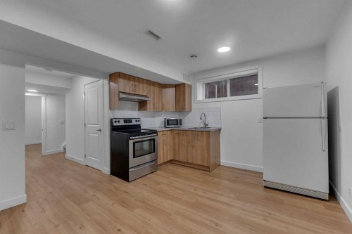9 Redstone Common Ne, Calgary, AB - Indoor Photo Showing Kitchen