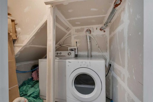 9 Redstone Common Ne, Calgary, AB - Indoor Photo Showing Laundry Room
