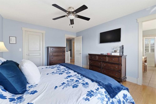 129 Cougartown Circle Sw, Calgary, AB - Indoor Photo Showing Bedroom