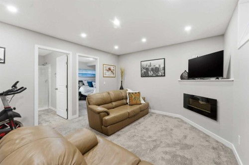 129 Cougartown Circle Sw, Calgary, AB - Indoor