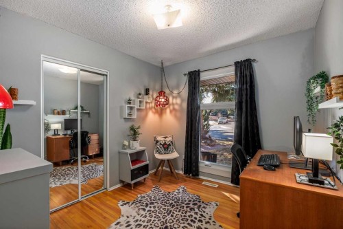 224 Cedarbrae Crescent Sw, Calgary, AB - Indoor Photo Showing Office