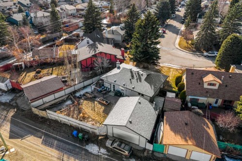 224 Cedarbrae Crescent Sw, Calgary, AB - Outdoor