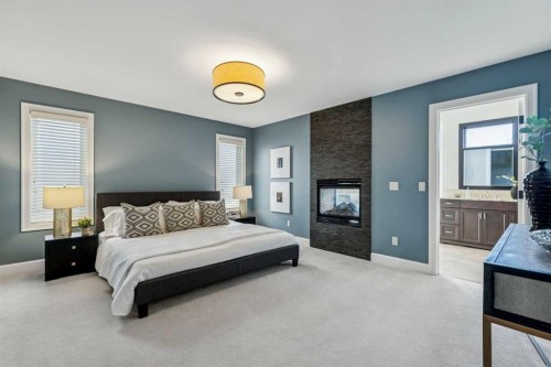 2035 29 Avenue Sw, Calgary, AB - Indoor Photo Showing Bedroom