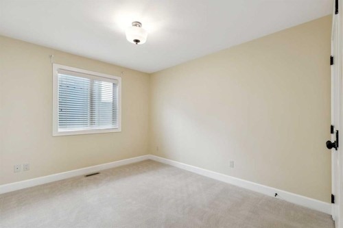 2035 29 Avenue Sw, Calgary, AB - Indoor Photo Showing Other Room
