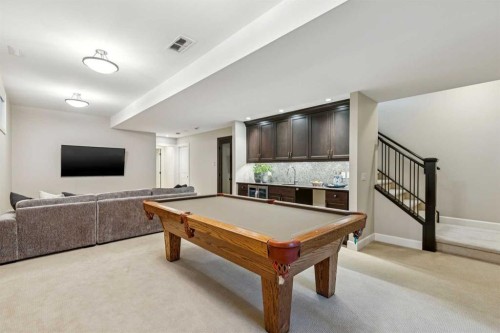 2035 29 Avenue Sw, Calgary, AB - Indoor Photo Showing Other Room