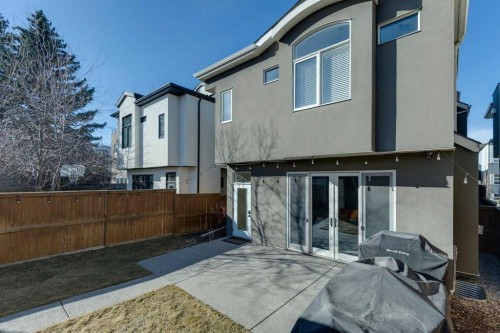 2035 29 Avenue Sw, Calgary, AB - Outdoor With Exterior
