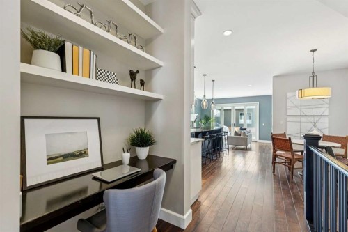 2035 29 Avenue Sw, Calgary, AB - Indoor Photo Showing Other Room