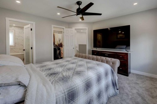 42 Evansbrooke Way Nw, Calgary, AB - Indoor Photo Showing Bedroom