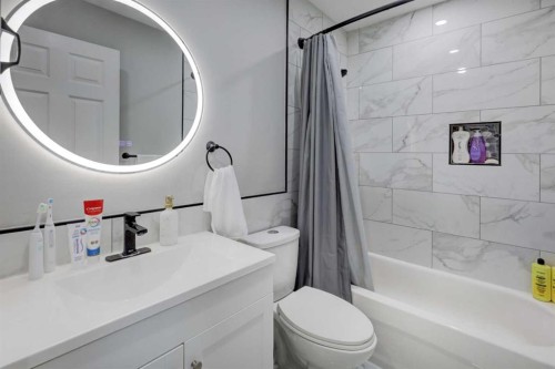 42 Evansbrooke Way Nw, Calgary, AB - Indoor Photo Showing Bathroom