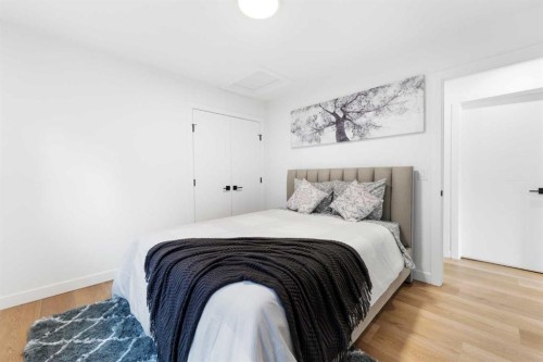 10327 Wapiti Drive Se, Calgary, AB - Indoor Photo Showing Bedroom