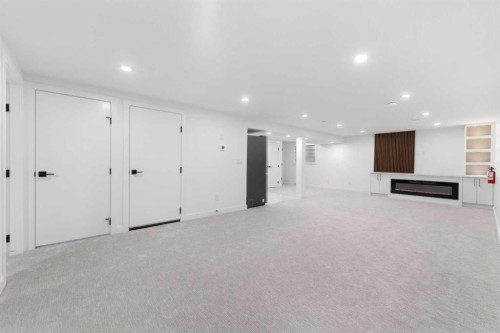 10327 Wapiti Drive Se, Calgary, AB - Indoor Photo Showing Other Room
