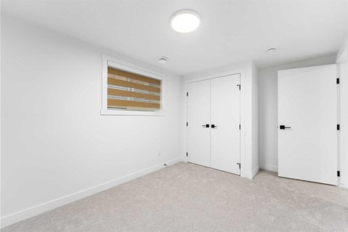10327 Wapiti Drive Se, Calgary, AB - Indoor Photo Showing Other Room